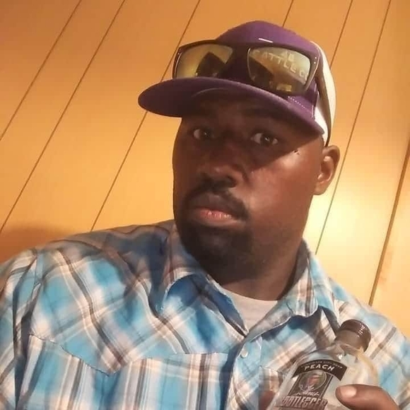 Meet your Posher, Joshua - Picture 1 of 1